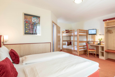 5bett_zimmer_hotel-am-wiesenweg